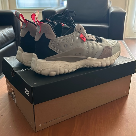 Jordan Delta 2 “Grey Fog Sail” - Picture 1 of 3